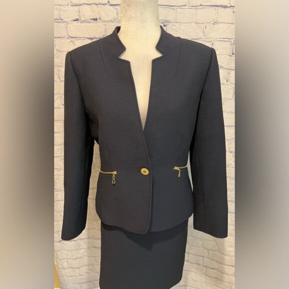 Tahari Arthur S. Levine Women's 2-Piece Navy 1 Button Skirt Suit Size 10 Petite - Picture 3 of 10
